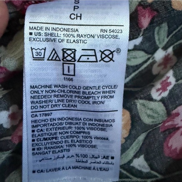 Old Navy Floral Dress - women’s size small - black and colorful floral - Picture 5 of 7